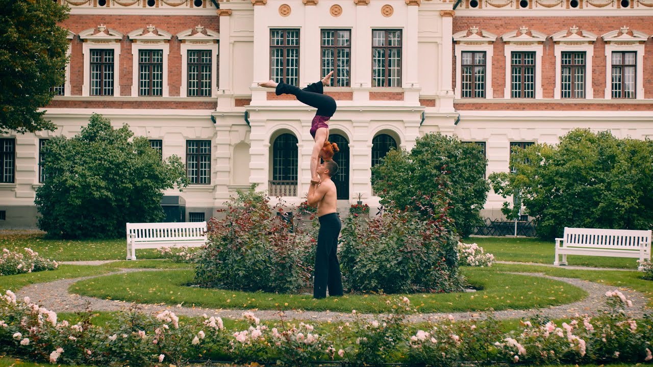 Duo Baer - partner acrobatics