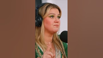 The moment Kelly Clarkson knew her marriage was over💔 #shorts