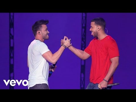 Romeo Santos ft. Prince Royce – Sólo Por Un Beso |  Golden Tour (En Vivo)