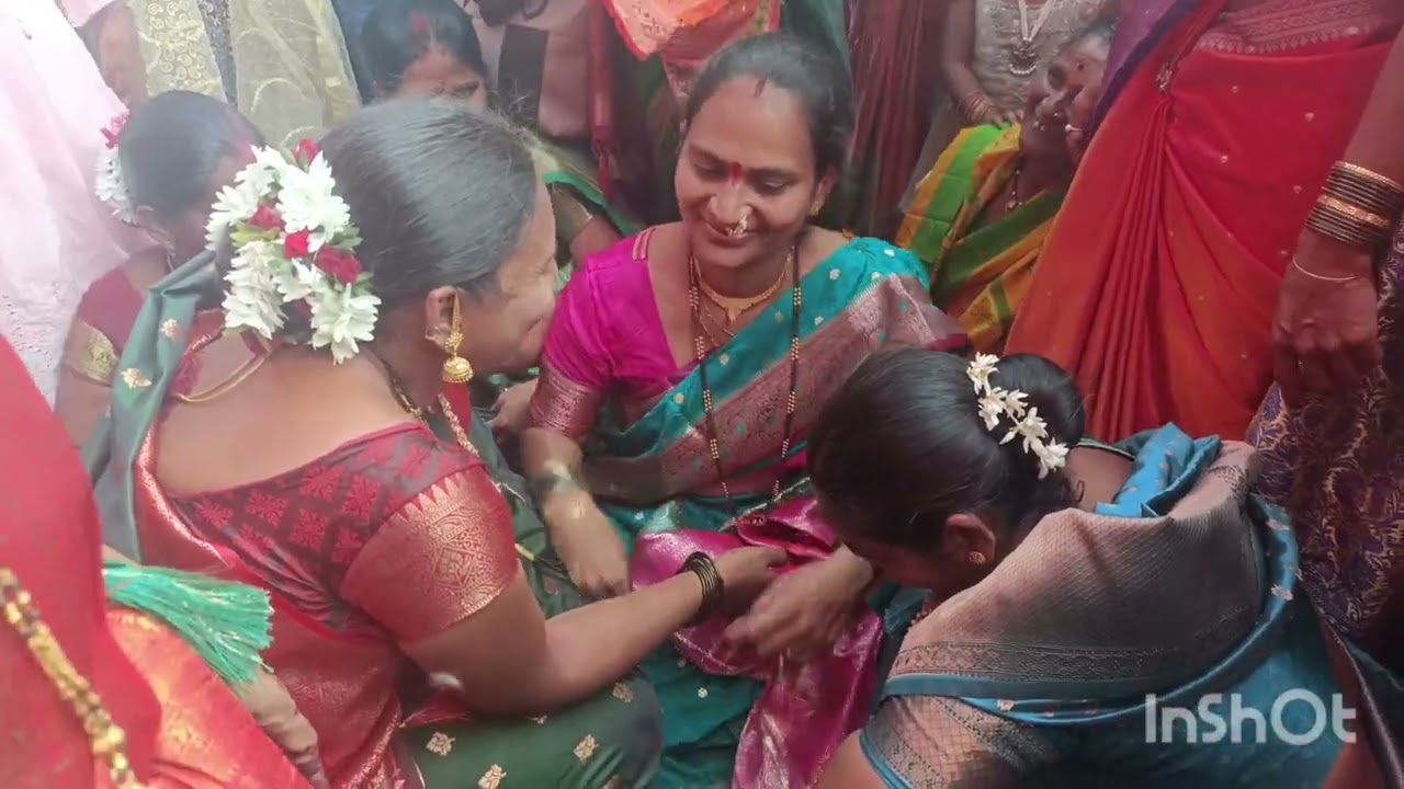 वरमायांचा यांचा केला मानपान....