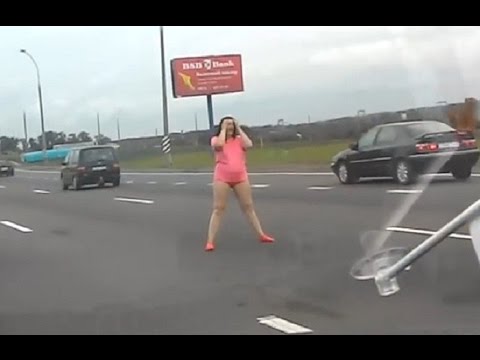Russian women vs  driver - Russian drunk women