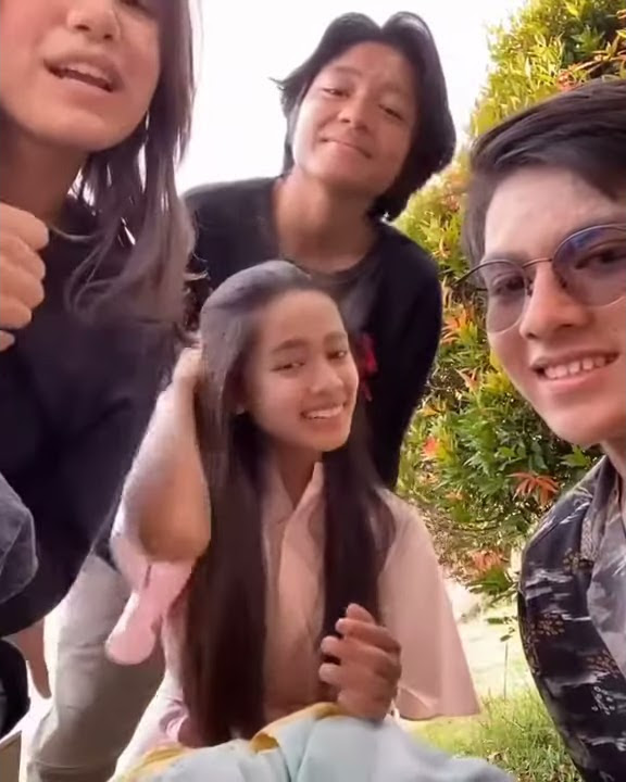 Apa ya nama keluarga mereka.rey kiesha saskia aqeela