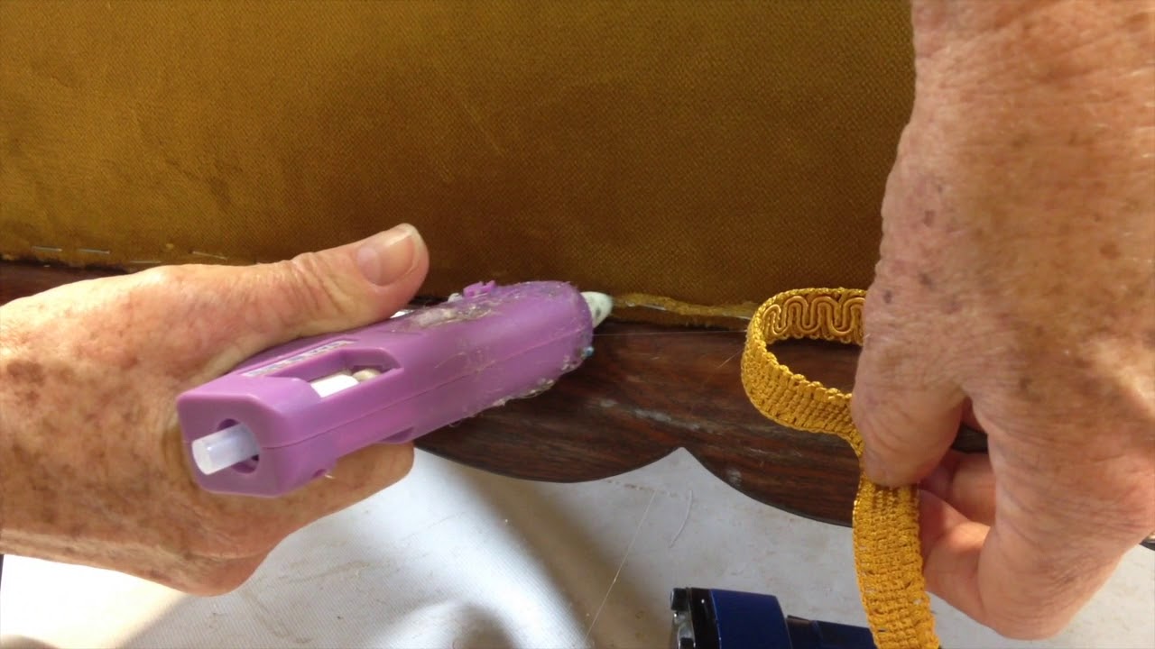 Simper Upbraid How to apply gimp braid to upholstery Mollies - YouTube