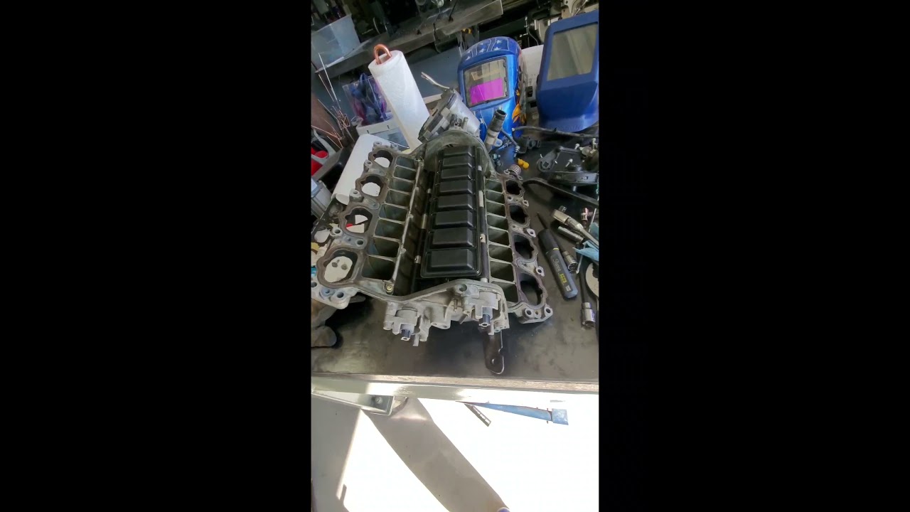 2004 Vw touareg intake manifold rebuild. Part 1. YouTube