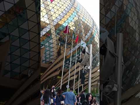 How Busy Is It? Walking Las Vegas Strip | Aria Hotel, M&M Store, Eataly & More