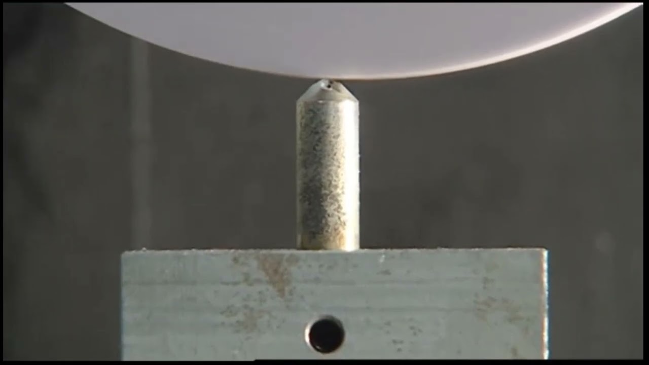 2  Dressing a wheel on a surface grinder