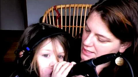 Sofia Mandra, girl reporter