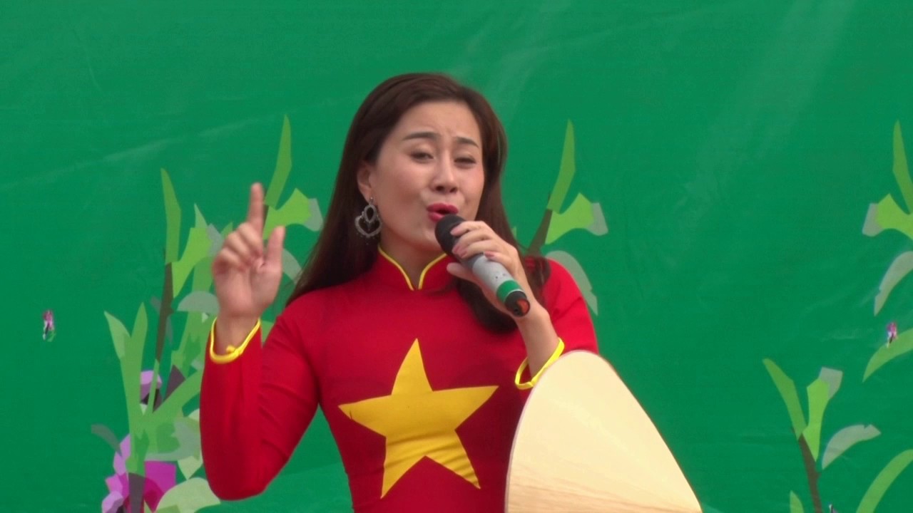 Non nước hữu tình ca sĩ Thanh Tuyền