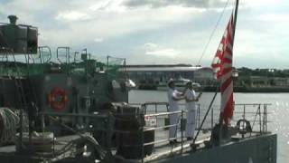 海上自衛隊　護衛艦しらゆき。自衛艦旗　掲揚。