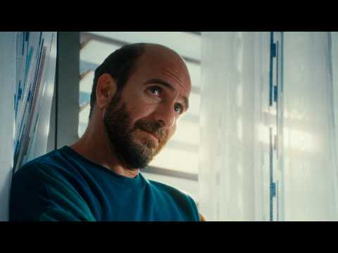 קלף חזק - מתוך הסרט "עצמאות" | עכשיו בקולנוע