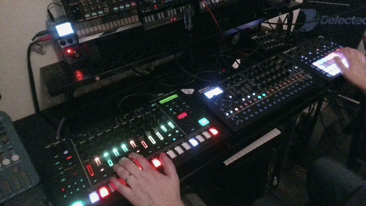 Organic Tech House Groove Box Jam (Roland SH-4D, TR-8S, Novation Circut Tracks)