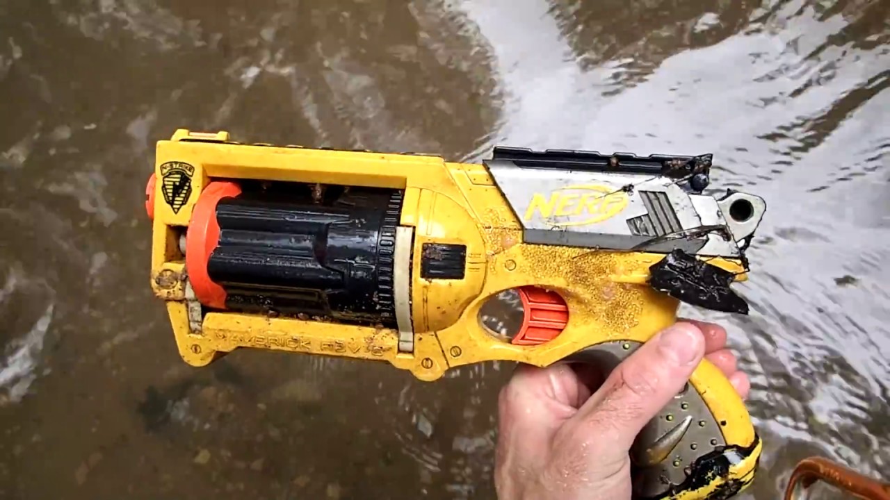 Out River Hunting Found Nerf Gun, Snake, and a Huge Log that washed up