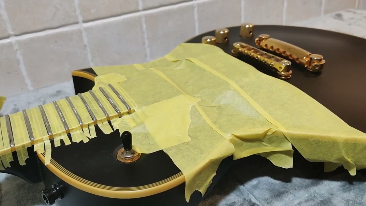 Nivelado, recoronado y pulido de Trastes.