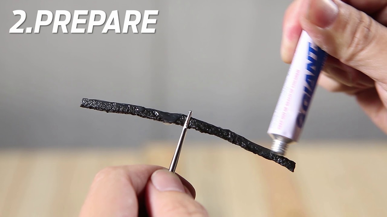 GIANT Tubeless System_How to fix a flat with a plug_JP - YouTube