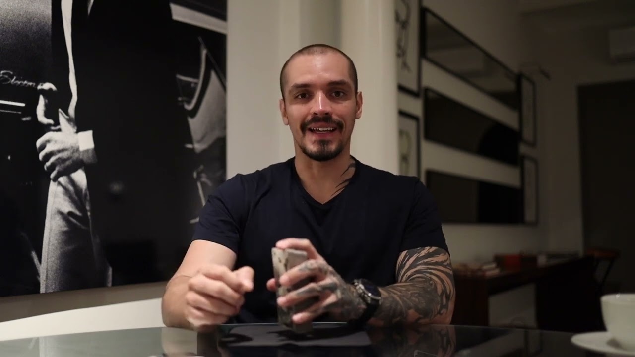 AQUARIUS: YOU ARE GLOWING & ON THE RIGHT PATH - SOMEONE CANNOT GET OVER YOU | SINGLES JAN TAROT