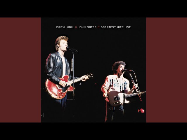 Daryl Hall & John Oates - Kiss On My List (Live 1982)