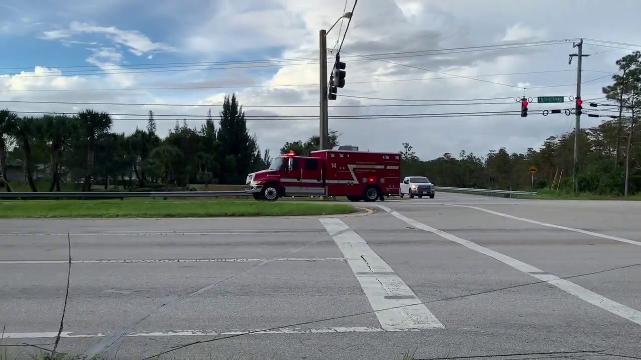Palm Beach County Fire Rescue Rescue 14 Responding From Station - YouTube
