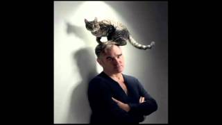 Video-Miniaturansicht von „Morrissey - You have kill me - GEBA - 04.03.12“