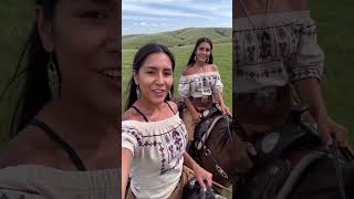 Native horse girl looking for good vibes only. Who' s riding with me? #NativeBeauty #NativeGirls