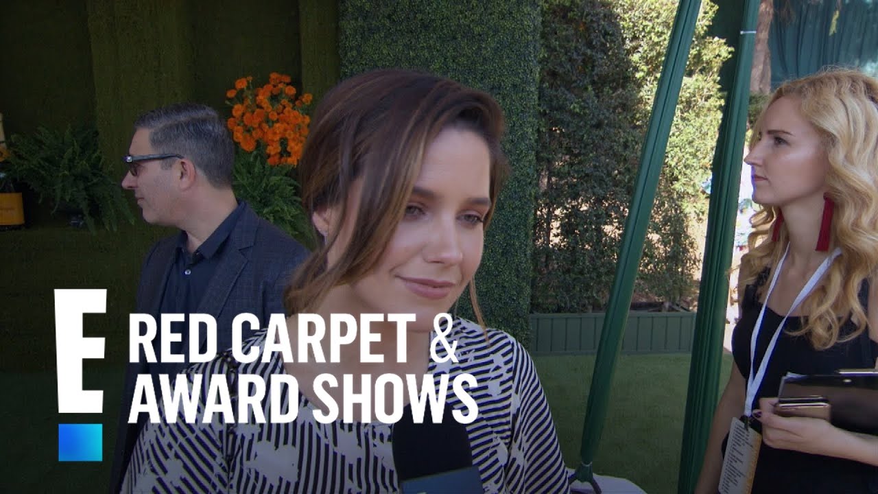 Sophia Bush Kisses and Tells on Ex-Costar Ryan Reynolds | E! Red Carpet & Award Shows