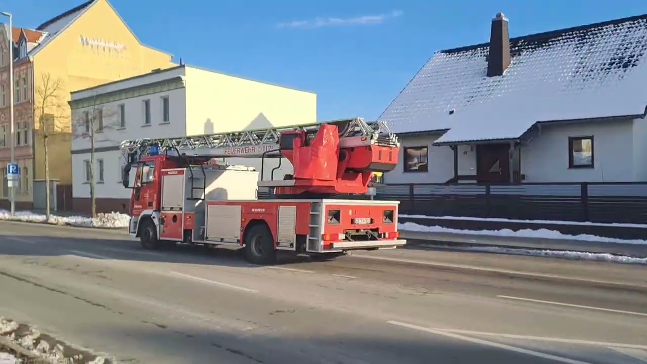 Feuerwehr Cottbus-Einsatzfahrten zu Einsatzübung am Bahnwerk #fyp #viral #fypシ #feuerwehr #112 