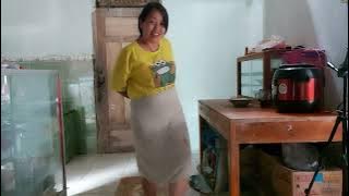 Mama udah ngga tahan masak nasi agar cepat makan