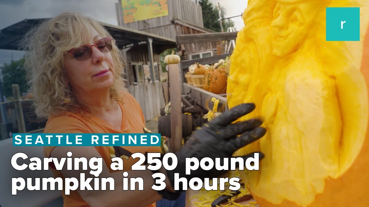 Посмотрите, как профессиональный резчик тыкв вырезает тыкву весом 250 фунтов (за 3 часа)