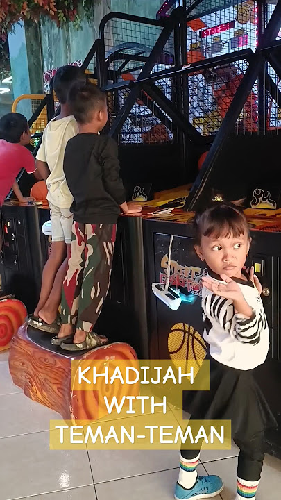 Khadijah Pengen Main Basketball #basketball #fun #funny #pushbike
