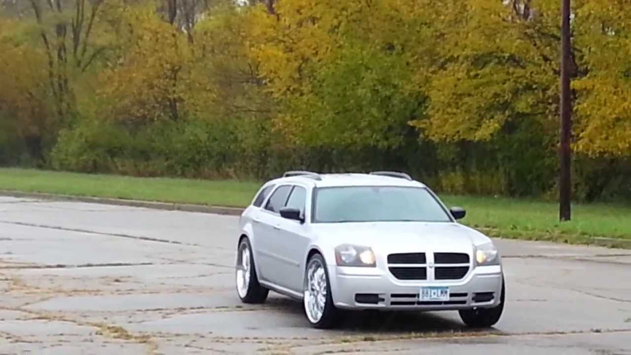 2005 DODGE MAGNUM SE on 24"s