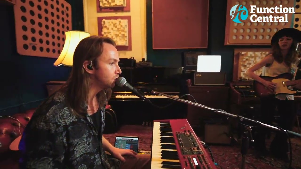 The Sweet & Lowdown – Diamonds | Rock & Pop Wedding Band | Brighton | Hire from Function Central