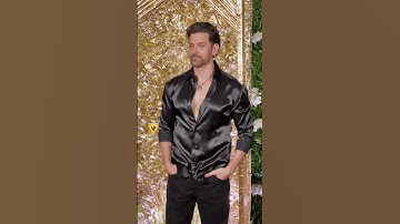 Hrithik Roshan stuns at Ramesh Taurani’s Diwali bash ✨#hrithikroshan