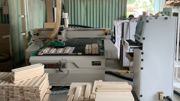 Máy cnc 1 đầu bàn hút chân không, giữ chặt chi tiết gỗ tự nhiên RT1325V