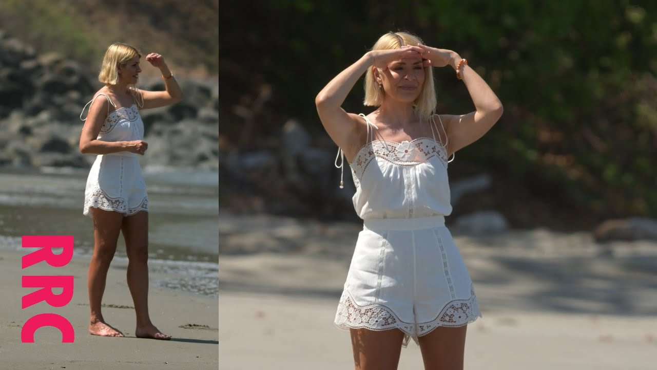 Holly Willoughby @turns up the heat in Costa Rica