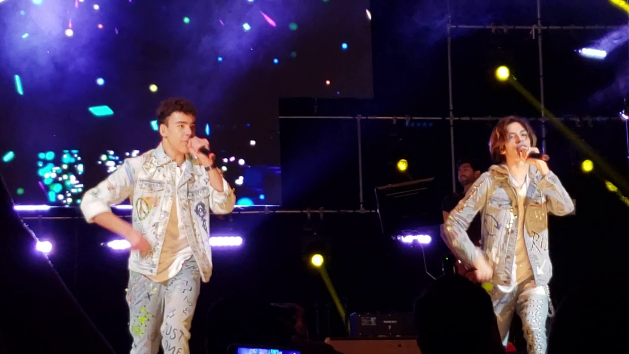 LEMONGRASS EN LA ARENA MONTERREY