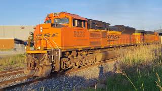 BNSF 9223   BNSF 5618