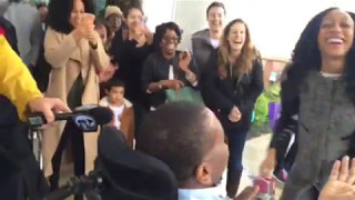 Man who lost leg in crash surprises girlfriend with proposal