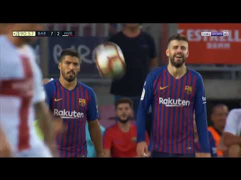 Messi Gives Suarez Penalty Instead Of Getting Hattrick Friendship Youtube - roblox messi and suarez penalty success youtube