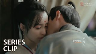 The general asked his wife for a kiss, but the wife vomited and ran away on the spot