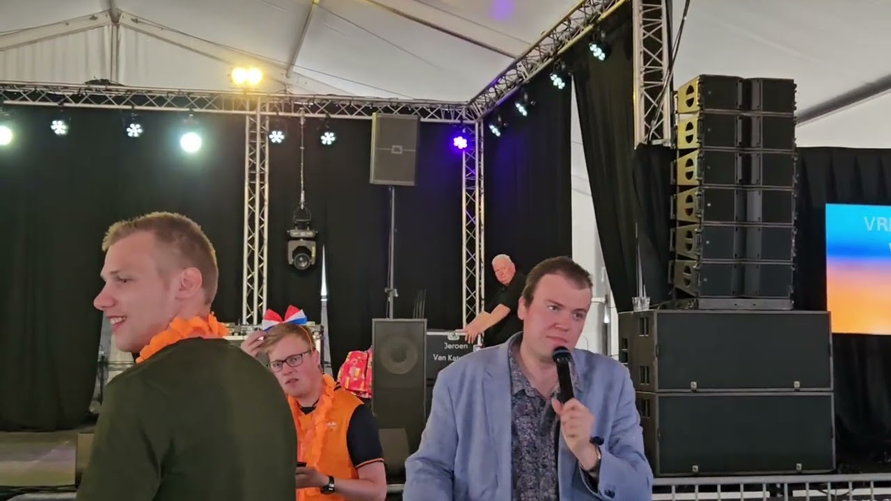 Jeroen van Katwijk - Vlog 56 - Naar de Oranjetour bij  de Oranjevereniging in Katwijk aan Zee