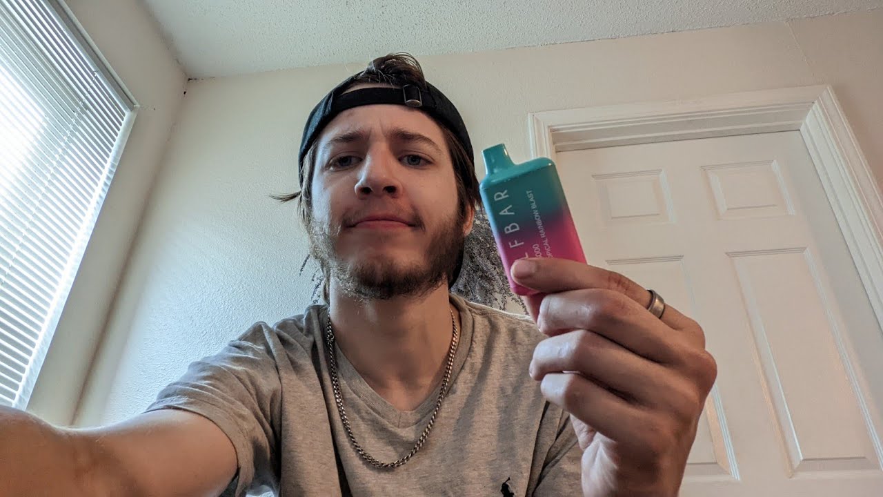 Elf bar: Tropical Rainbow Blast