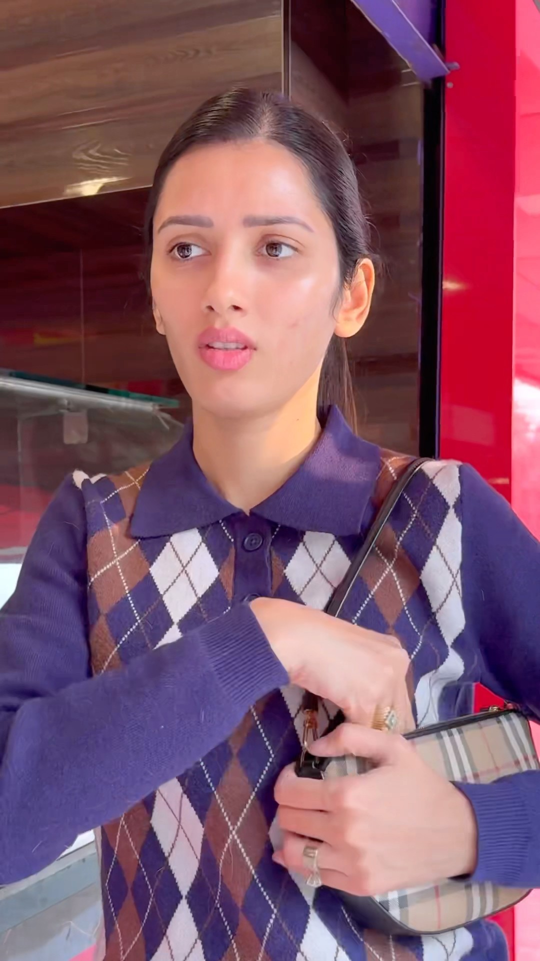 Neetu Ki Kismat Hi Kharab Hai ? #neetubisht #comedy #trending #trendingshorts #shots