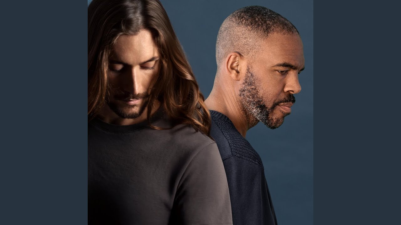 Sleduj Smile (feat. Jay Nemor) na YouTube Sleduj Smile (feat. Jay Nemor) na YouTube