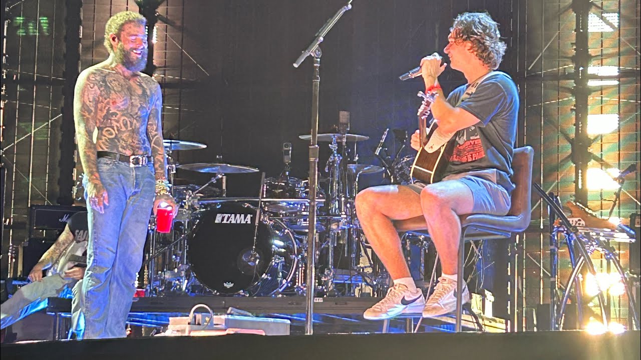 Post Malone - Stay (Live) with Fan Playing Acoustic Guitar Post Malone - Stay (Live) with Fan Playing Acoustic Guitar