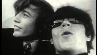 BEE GEES - Spicks & Specks - Official video clip chords