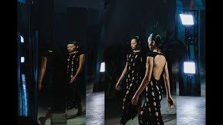 Download Lagu LUAR FW 23 / Calle pero elegante / fashion show video MP3 Download Lagu LUAR FW 23 / Calle pero elegante / fashion show video MP3