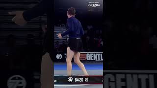 Mateusz Szczeciński hits a SHOTGUN armbar 💥 @defensesoap