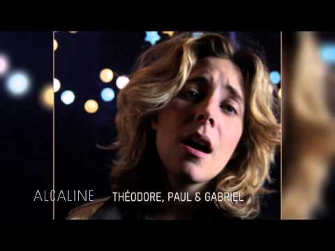 Alcaline, l'Instant avec