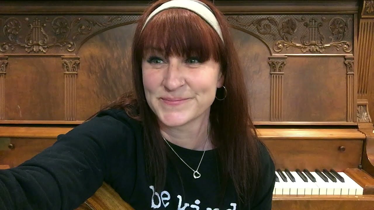 Ambre McLean - What a Wonderful World (Louis Armstrong Cover)