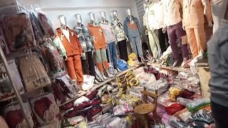 картинка: Опасная экскурсия в Иерусалимском торговом центре 👩‍🦰 В наличии зимняя одежда для девочек и мальч...