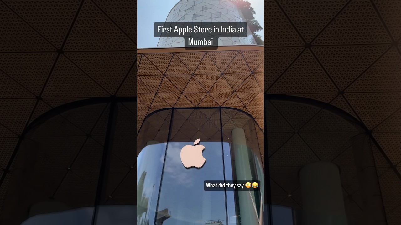 First Official Apple Store In India. 